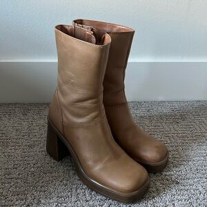 Steve Madden Fantsie Tan Leather platform boots